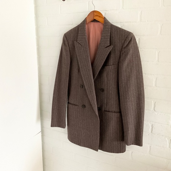 Vintage Brown Pinstripe Blazer - Picture 14 of 15